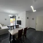 Vasil Gjika 1 * Tiran