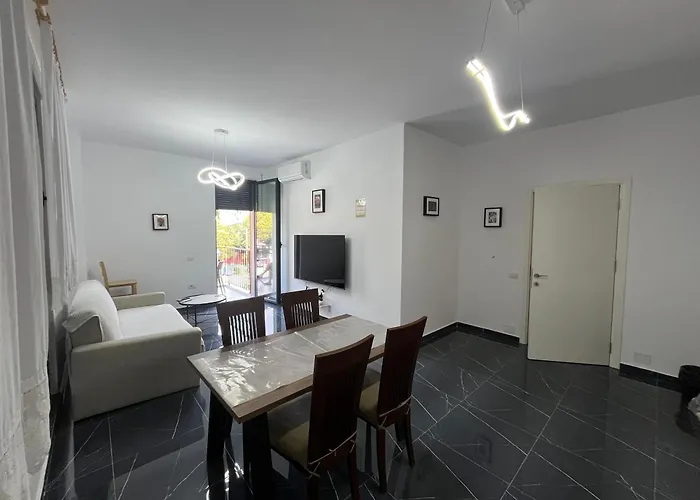 Vasil Gjika 1 * 地拉那