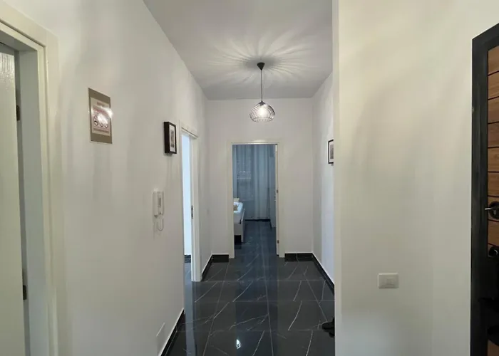 Apartment Vasil Gjika 1 *